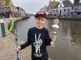 Het was dubbelfeest voor Gillian hij was jarig en won de eerste prijs bij de jeugdviswedstrijd van de H.S.V.Lemmer e.o
